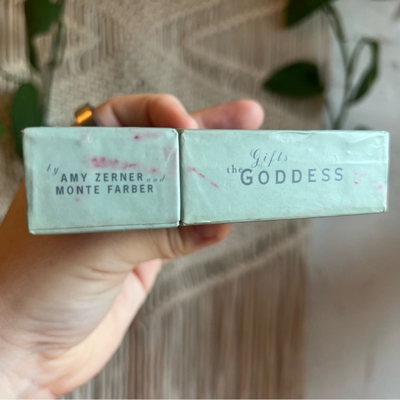 Gifts of the Goddess Affirmation Cards Amy Zerner Monte Farber Self-Love Oracle - Picture 2 of 10